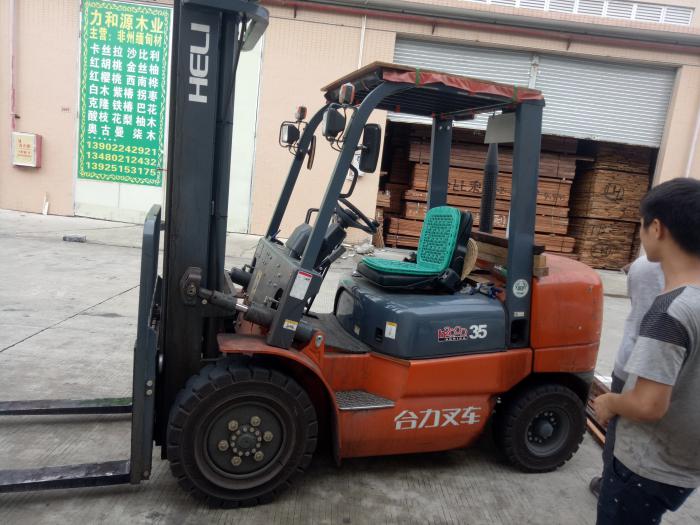 合力平衡重式叉車(chē)